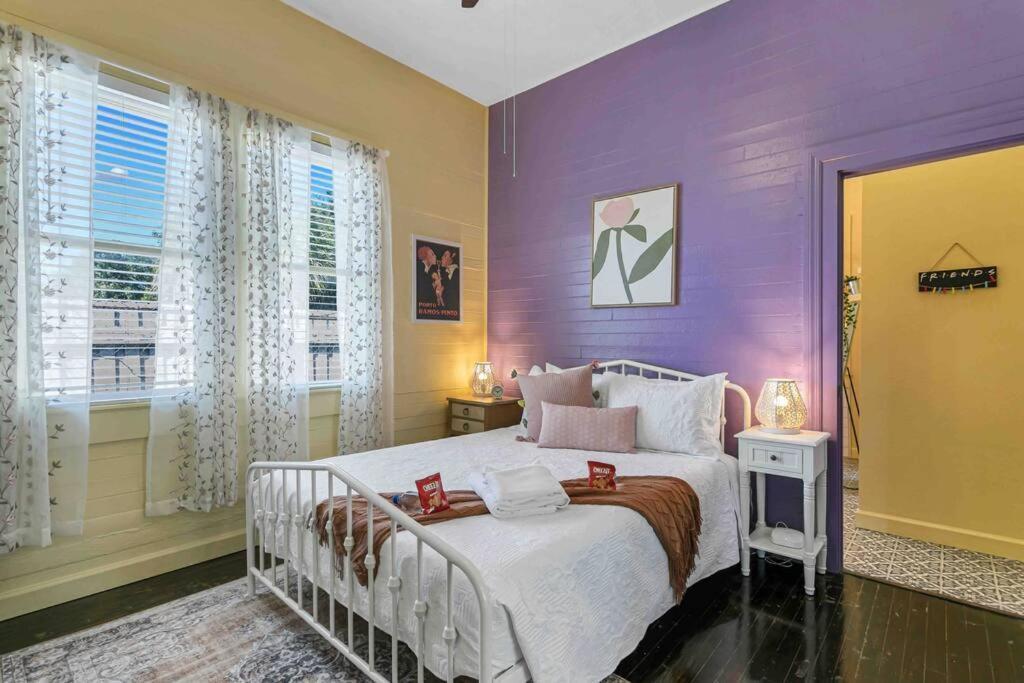 Friends Airbnb Themed 2Bed 2Bath Walkable To All Of Ybor Tampa Esterno foto