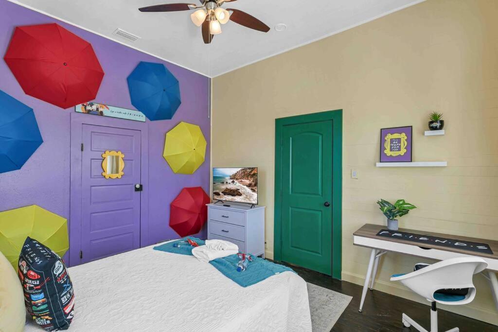 Friends Airbnb Themed 2Bed 2Bath Walkable To All Of Ybor Tampa Esterno foto